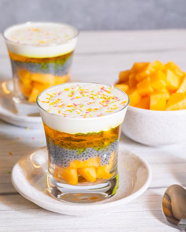 Mango pudding glass, one of the easy no bake Eid desserts with fresh mango